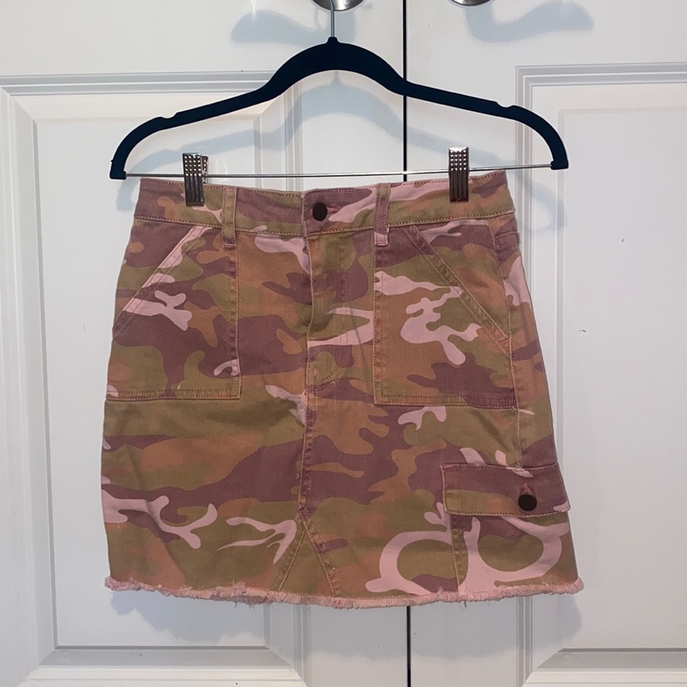 Y2K pink camo mini skirt